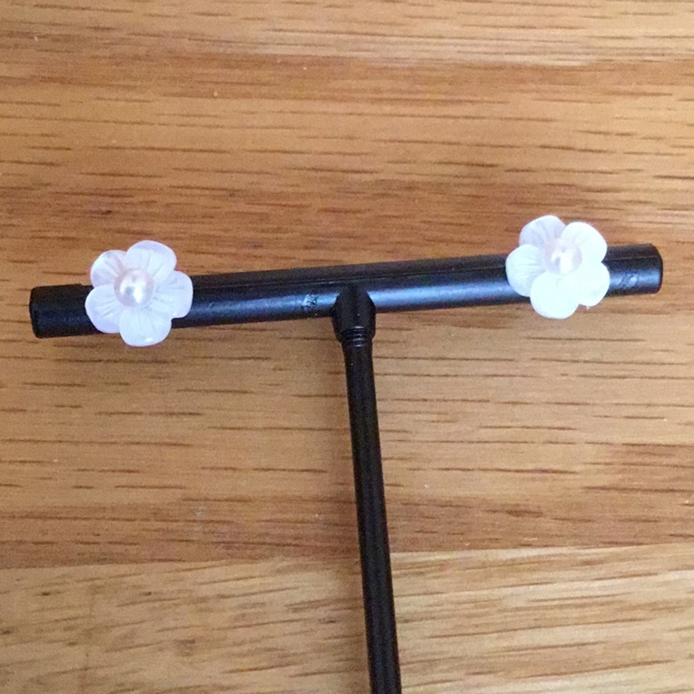 Interchangeable earrings